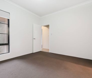 Bright & Spacious Haven - Photo 2