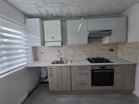 3 bedroom house to rent - Photo 2