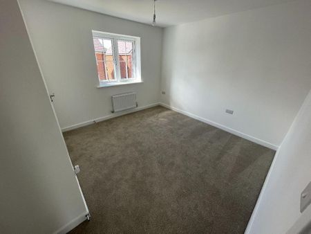3 bedroom semi-detached house to rent - Photo 5