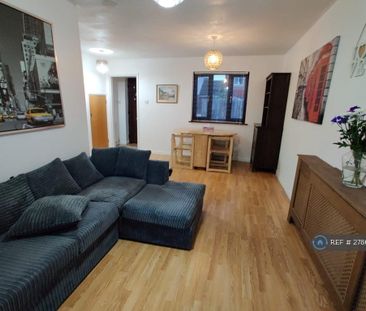 2 bedroom end of terrace house to rent - Photo 3