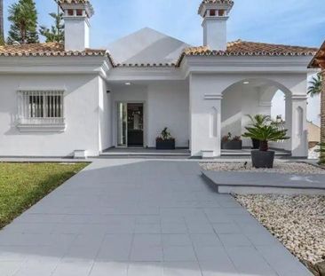 6 bedroom luxury Villa for rent in Marbella Del Este, Spain - Photo 4