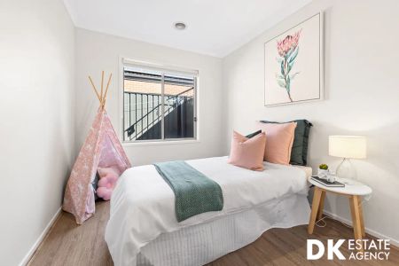 “Modern Family Living in Prime Truganina Location” - Photo 4