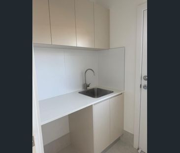 Newly Built Modern Home Offering Space, Comfort & Style - Photo 6