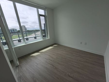 For Lease - 2495 Eglinton Avenue Unit# 806, Mississauga, Ontario - Photo 3