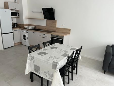 Location appartement 2 pièces, 45.00m², Rochefort - Photo 4