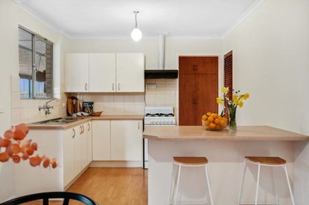 Charming and Modern Family Home in Salisbury East! - Photo 3
