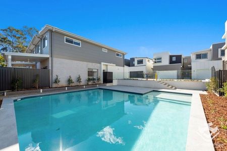 4-bedroom Townhouse for lease - Photo 5