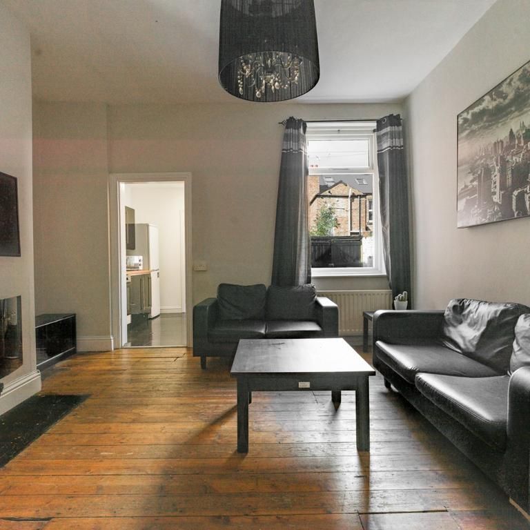 3 bedroom ground floor flat to rent - Photo 1