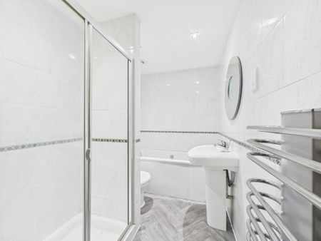 2 bedroom flat to rent - Photo 5