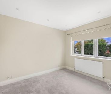 4 bedroom end of terrace house to rent - Photo 6