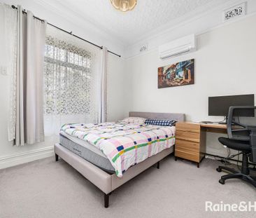 4 Bedroom Home - Recently Renovated - Photo 2