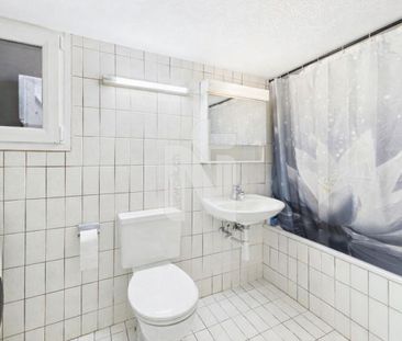 Grosszügige 3.5-Zimmer-Erdgeschosswohnung mit Terrasse in Flüh - Photo 6