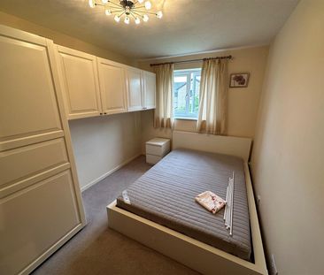 Moray Close, HA8 8AT, Edgware - Photo 4