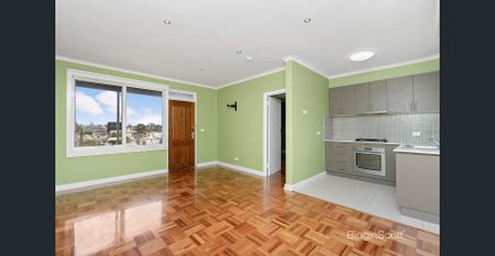 Sun Filled Richmond Hill Apartment With Incredible City Views - Photo 5
