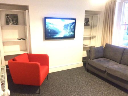 4 bedroom terraced house to rent - Photo 4