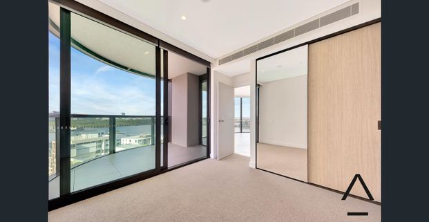 Luxury 3-Bedroom with Breathtaking Views in the Heart of Rhodes - Photo 1