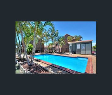 Apartment Located Logan Central, walk to Shopping Center and Bus St... - Photo 3