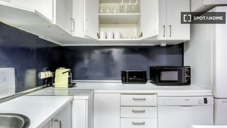 3 room luxury Flat for rent in Barcelona, Spain - Photo 2