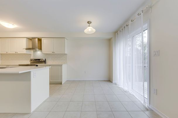 For Lease - 122 Esther Crescent, Thorold, Ontario - Photo 1