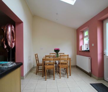5 bedroom semi-detached house to rent - Photo 2