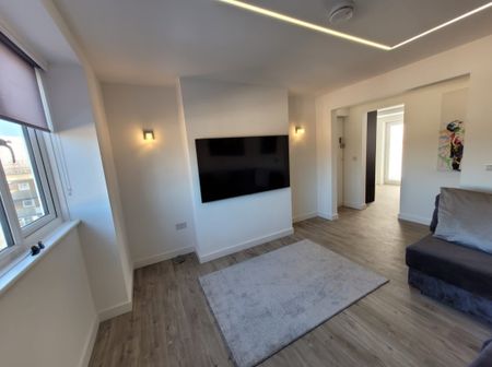 2 Bed Flat, Sheridan Terrace, BN3 - Photo 2