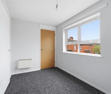13 Roosevelt Square, Belfast, BT12 5RW - Photo 3