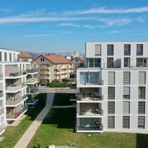 Idéalement situé et moderne - Foto 2