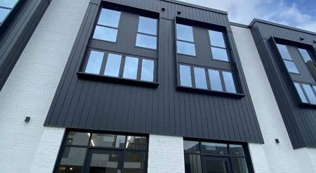 Convenient City Living at Your Fingertips - Photo 3