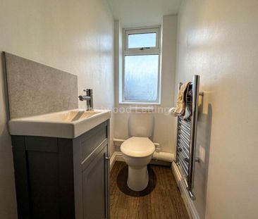 3 bedroom detached house to rent - Photo 2