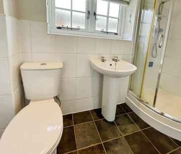 2 bedroom semi-detached house to rent - Photo 5