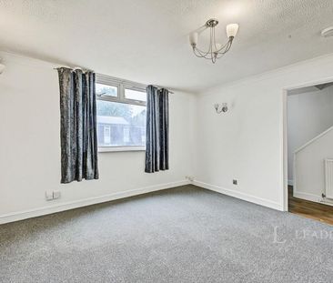 3 bedroom house to rent Swain Court, Northampton, NN3 - Photo 3