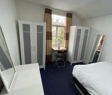 Room in a Shared House, Wanlip Road, E13 - Photo 4
