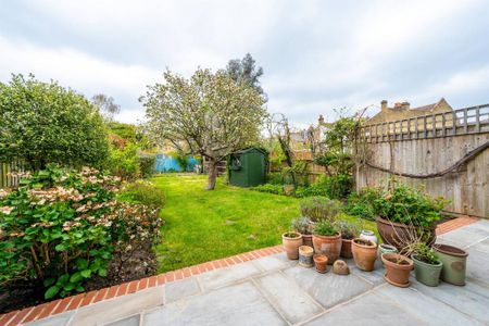 2 bedroom maisonette to rent - Photo 3