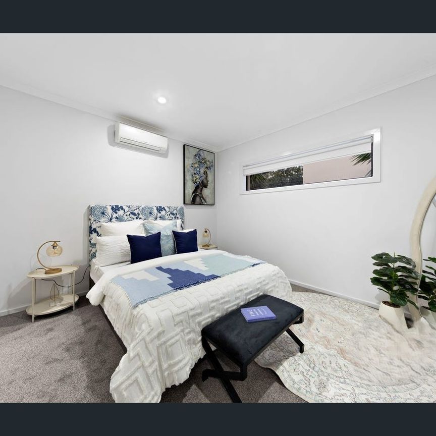 Townhouse with Ground-Floor Master Suite! - Photo 1