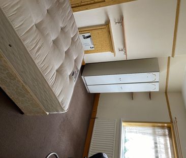 Room in a Shared House, Durbar Road, LU4 - Photo 2