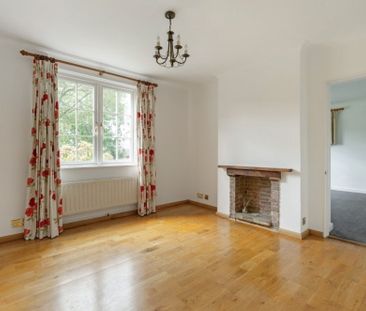 5 bedroom detached house to rent - Photo 2