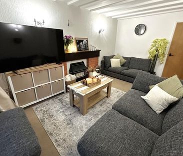 2 bedroom end of terrace house to rent - Photo 2