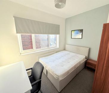 1 bedroom property to rent - Photo 3