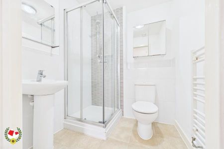 Lime Tree Court, Hardwicke, Gloucester - Photo 5