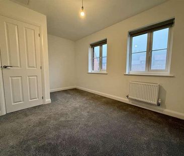 Hewer Parade, Telford - Photo 4
