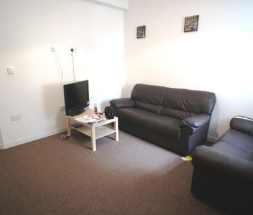 Moira Street, Adamsdown - Photo 1