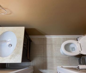 For Lease - 146 Fanshawe Drive, Brampton, Ontario - Photo 4