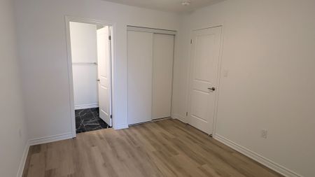 For Lease - 11 Pearen Lane, Barrie, Ontario - Photo 4