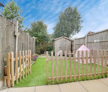 2 bedroom mews to rent - Photo 2