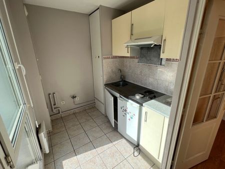 Location Appartement 2 pièces 41m² ORLEANS 45000 - Photo 4