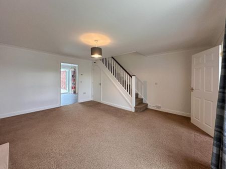 3 bedroom terraced house to rent - Photo 3