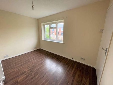 Exeter Drive, Leeds, LS10 - Photo 3