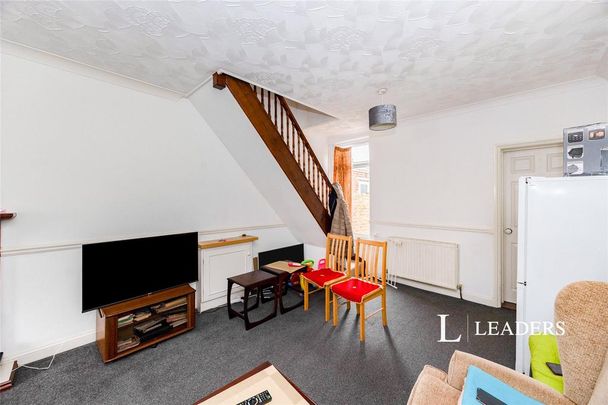 2 bedroom terraced house to rent - Photo 1