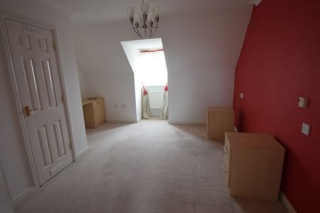 3 bedroom Town House - Epsom Close, Stevenage - Photo 3