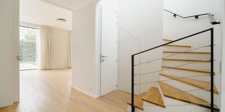 Woning te huur in Ukkel voor € 3.500 met 3 slaapkamers - Photo 2